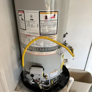 Bradford White 50-gal water heater with gas flex line