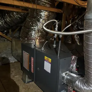 Goodman 4 ton horizontal furnace with gas line