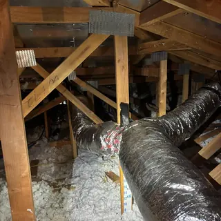 R6 insulated ductwork and attic framing in Winchester, CA