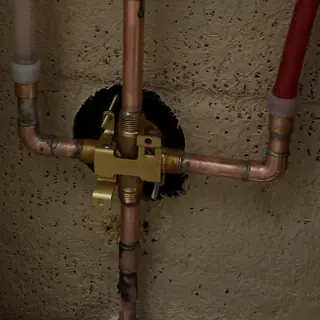 Shower valve with copper plumbing installation