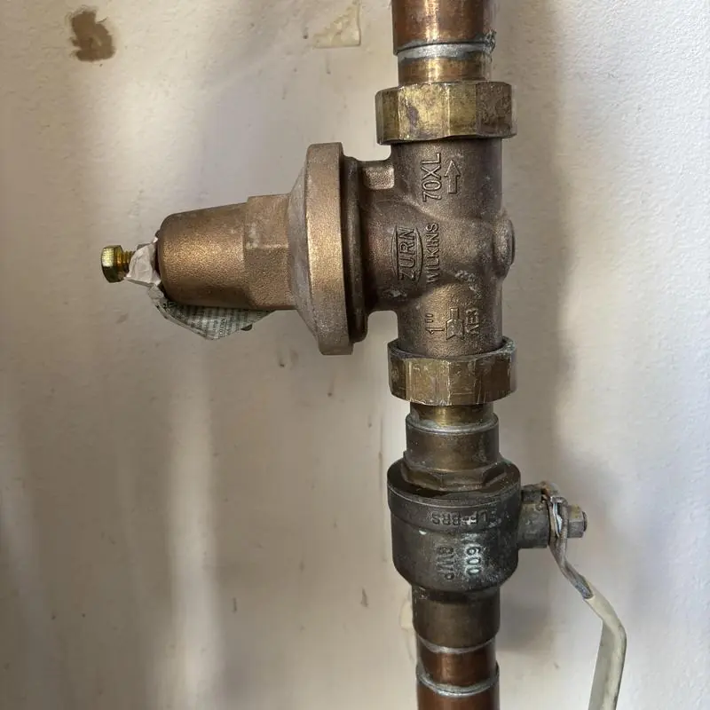 1-inch pressure reducing valve on copper pipe