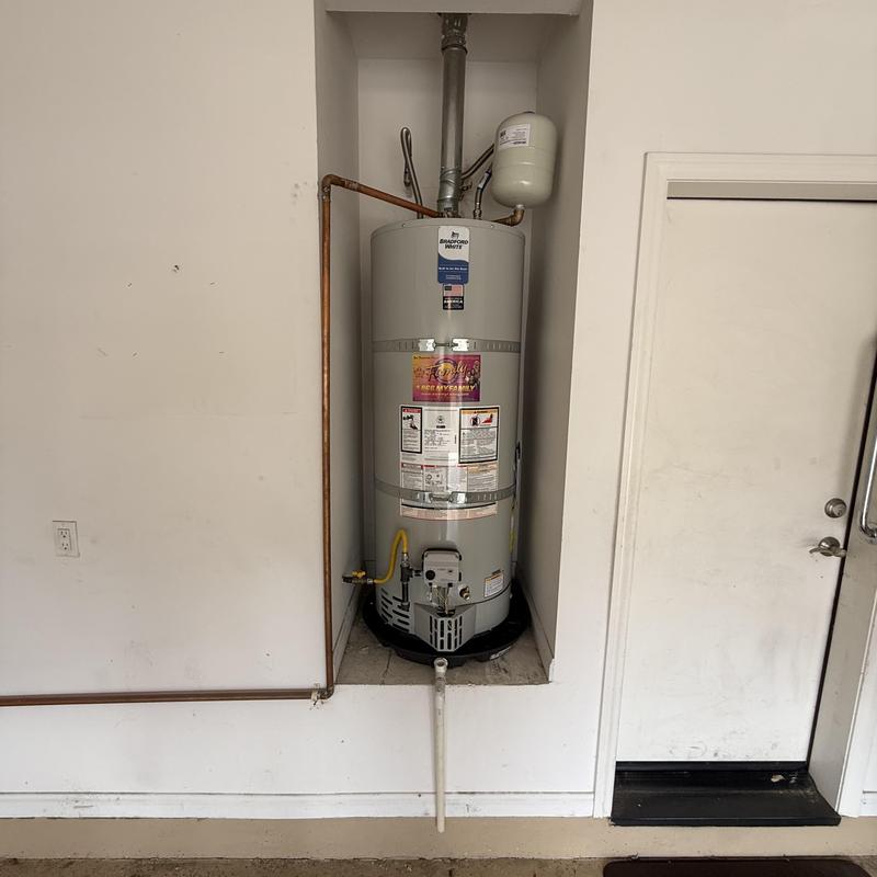 Bradford White 50-gal gas water heater with expansion tank