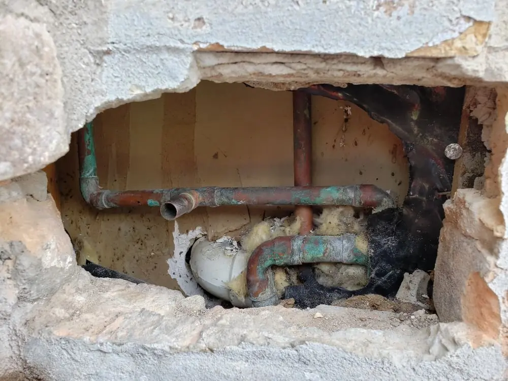 Emergency plumbing repair